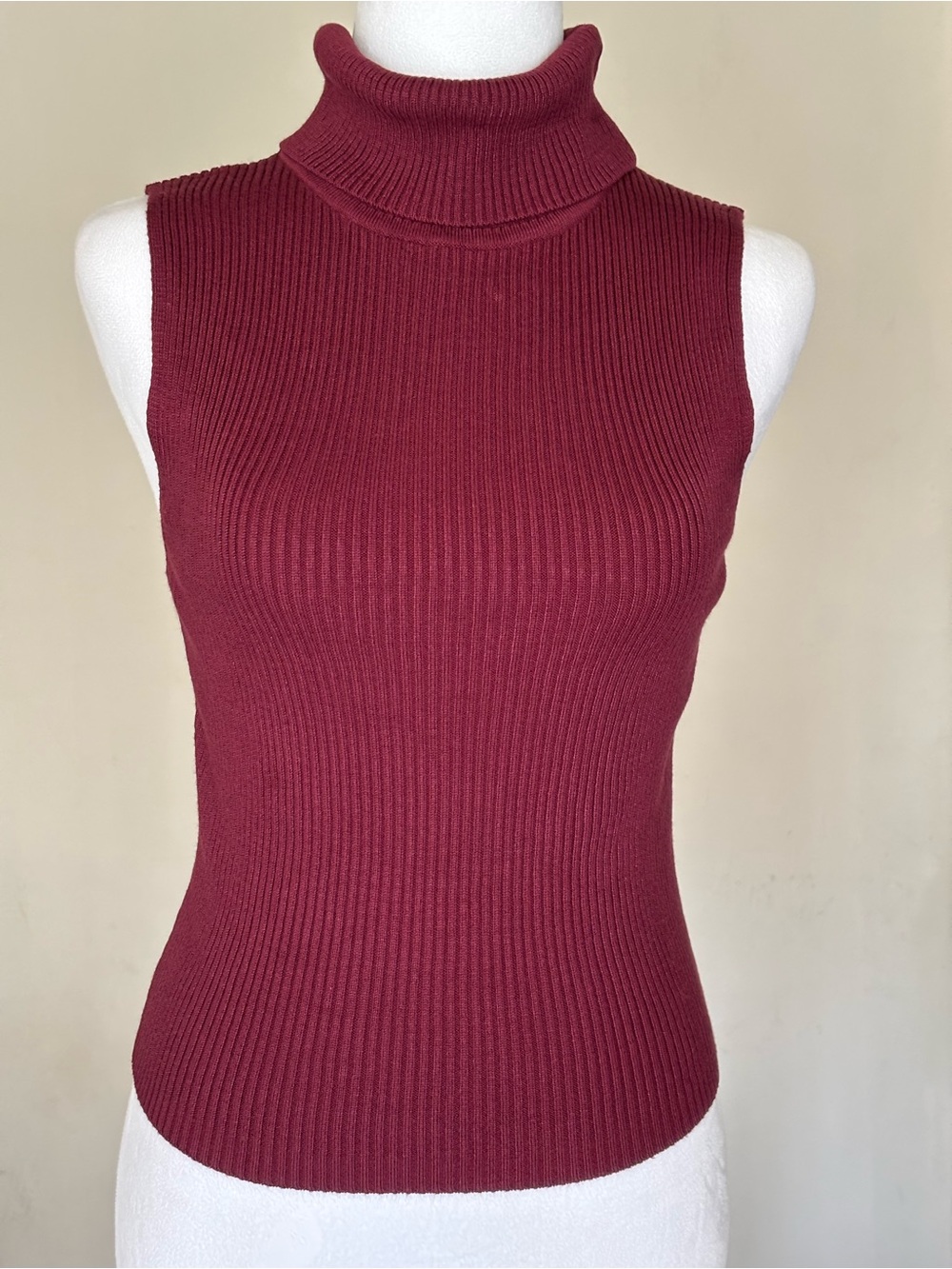 Kendall & Kylie Ribbed Sleeveless Turtleneck Tank - Burgundy